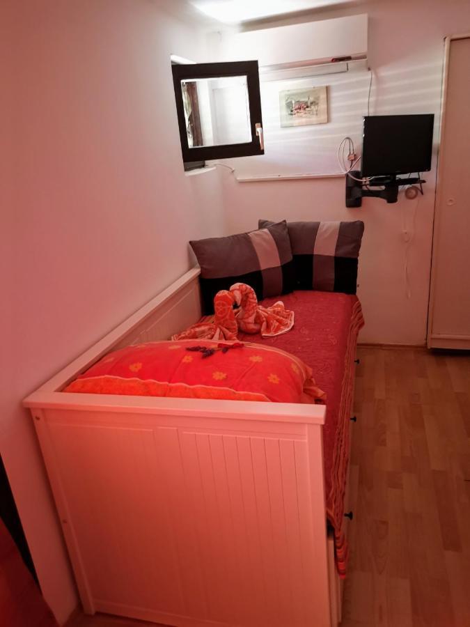 Guest House Accommodation Rupine Premantura Eksteriør billede